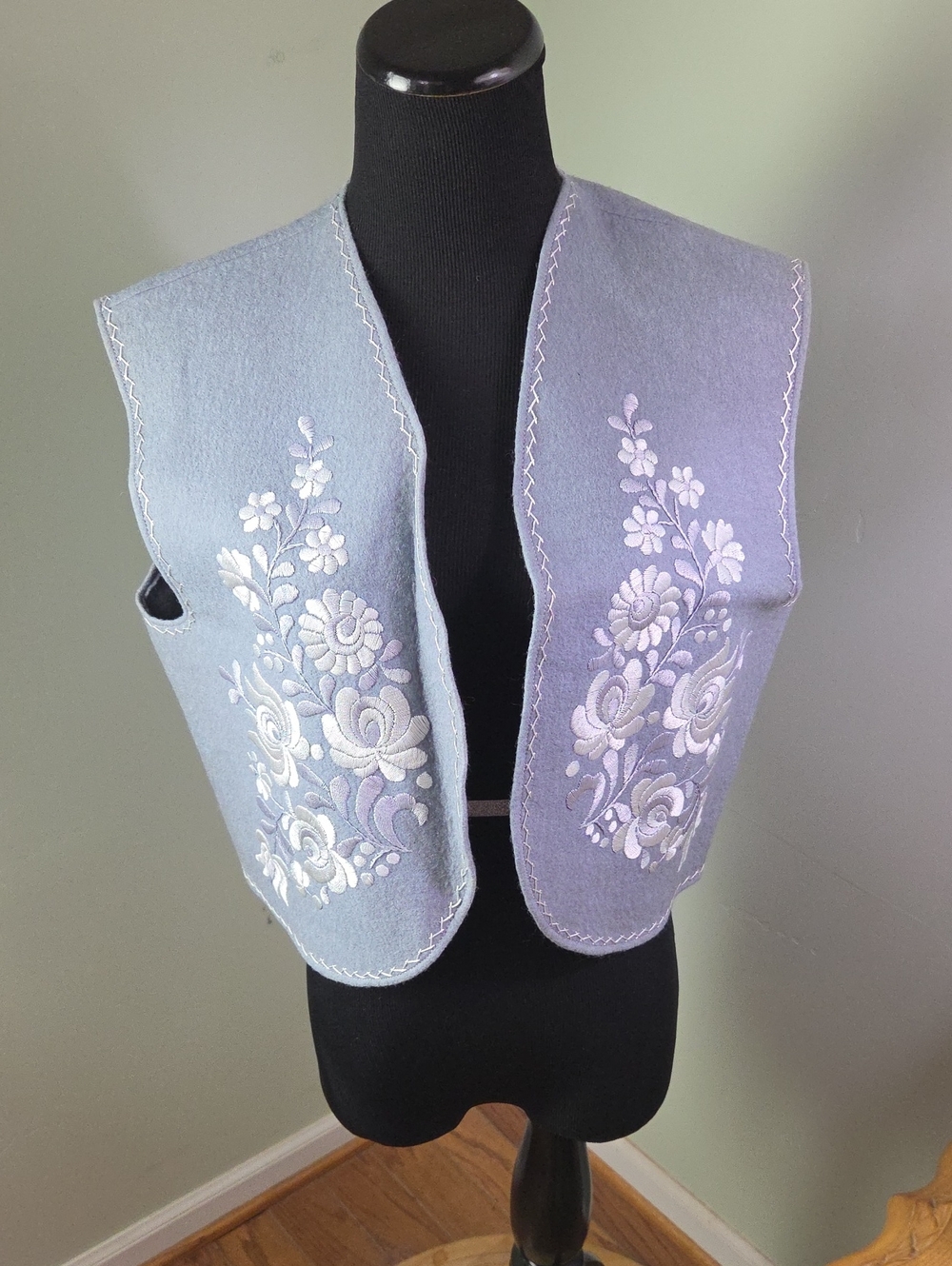Vintage Marianna Folk Art Hungarian Matyó Embroidered Grey Wool Vest